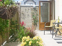 Sunny patio area & garden